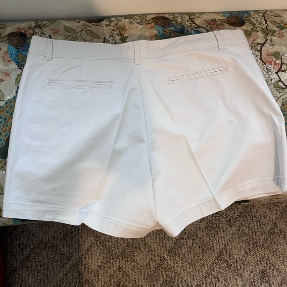 Banana Republic Shorts - Picture 2 of 2
